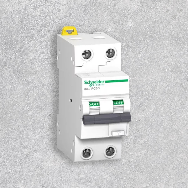 محافظ جان اشنایدر